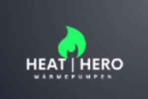 Heat Hero Logo mit grünem Flammensymbol und weißem Schriftzug „Wärmepumpen“ auf dunklem Hintergrund, modernes Marken-Logo.